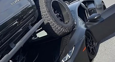 Otoparkta Lüks Araç Faciası