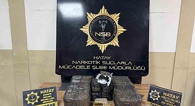 Sahile vuran çuvalın içinde 36 kilogram takoz esrar ele geçirildi