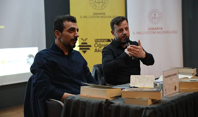 Sakarya'da Ofis Sanat Merkezi'nde Edip Cansever söyleşisi