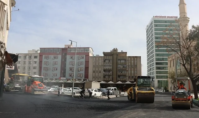 Şanlıurfa'da asfalt çalışmaları tam gaz