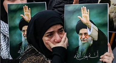 Tahran Sokakları Hameney İçin Ağladı