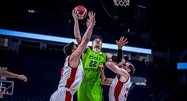 Tofaş 28. haftada parkeden mağlup ayrıldı