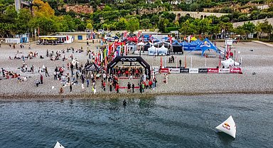 Antalya'da 21 ülkeden 750 sporcu kulaç attı