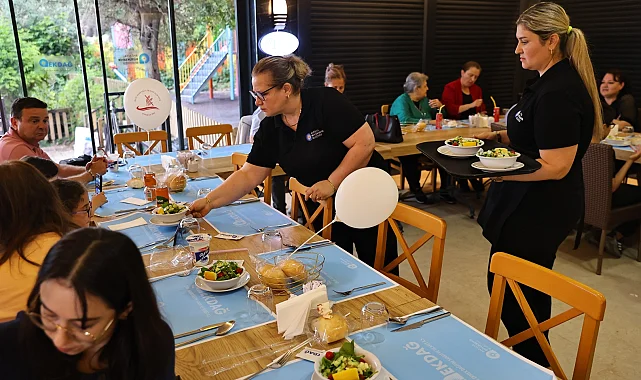 Antalya'da çölyak hastaları glütensiz sofrada buluştu