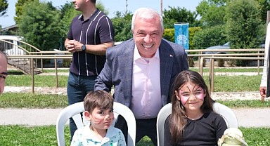 BAŞKAN ŞADİ ÖZDEMİR ANNELER GÜNÜ’NÜ BİZİM EV KATILIMCILARIYLA KUTLADI