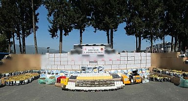 Bursa Gemlik'te milyonlarca makaron ele geçirildi