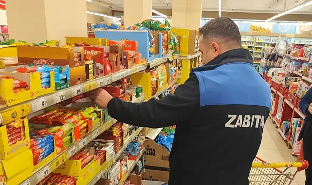 Bursa  İnegöl'de zabıta ekiplerinden bakkal ve marketlere denetim