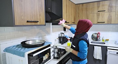 Büyükşehir’den Bayram Öncesi Ev Temizliği Desteği