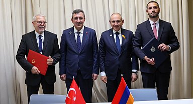 Cumhurbaşkanı Yardımcısı Cevdet Yılmaz Erivan'da temaslarını sürdürüyor