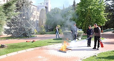 Eskişehir'de otelde yangın tatbikatı gerçeğini aratmadı