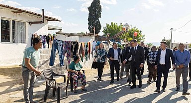 İzmir Çırpı'da Başkan Tugay halkla buluştu