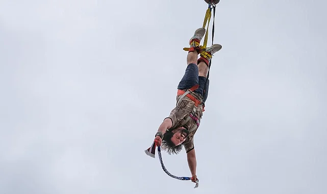 Kocaeli'de bungee jumping ile adrenalinli dakikalar
