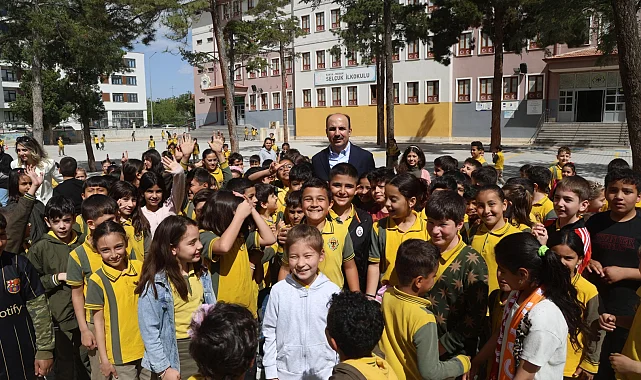 Konya'da Başkan Altay'dan okuluna nostaljik ziyaret