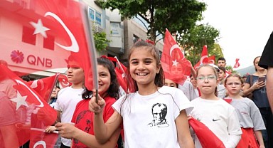 Osmangazi’de 19 Mayıs Coşkusu Meydanlara Taştı: 25 Bin Genç Tek Yürek Oldu
