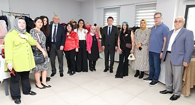 OSMANGAZİ’DE OSMEK YIL SONU SERGİSİ YOĞUN KATILIMLA AÇILDI