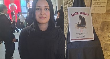 Suriyeli öğrenci Zeynep El Abuş'un ilk sergisi Müze Keşan'da açıldı