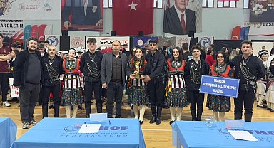 Trabzon Büyükşehir'in Halk Oyunları ekibi bölge şampiyonu oldu
