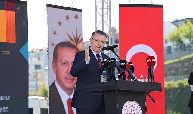 Trabzon'da Akçaabat Yarı Olimpik Yüzme Havuzu açıldı