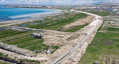 Van Gölü Sahil Yolu'nun son etabında çalışmalar sürüyor
