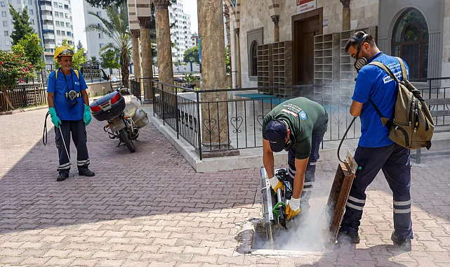 Antalya'da toplu kullanım alanlarına ilaçlama çalışması