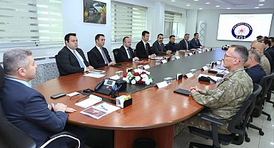 Artvin Valiliği'nde güvenlik ve asayiş toplantısı