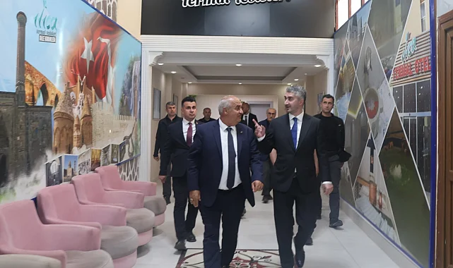 Bakan Yardımcısı Tarıkdaroğlu Aziziye'de