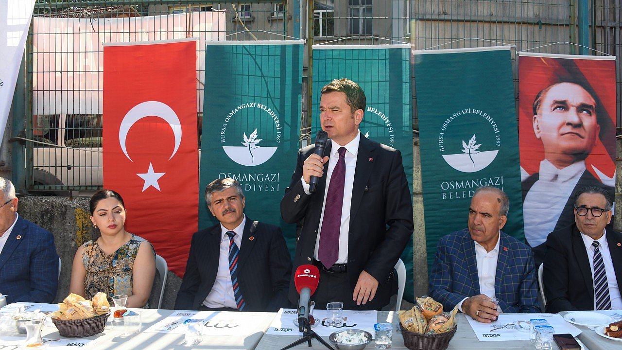 BAŞKAN ERKAN AYDIN ALACAHIRKA’DA SAHADA VATANDAŞLA BULUŞTU