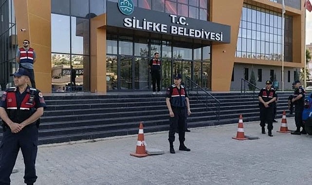 Belediyeye Şafak Operasyonu