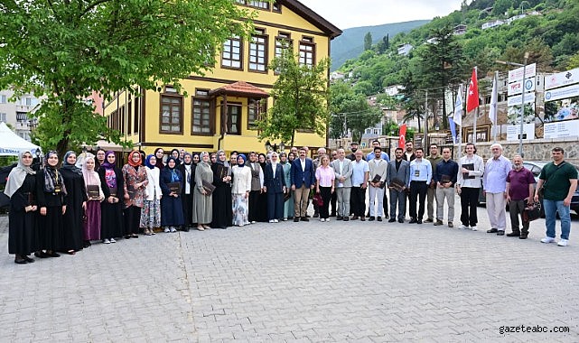Bursa Düşünce Okulu’nda Sertifika Heyecanı