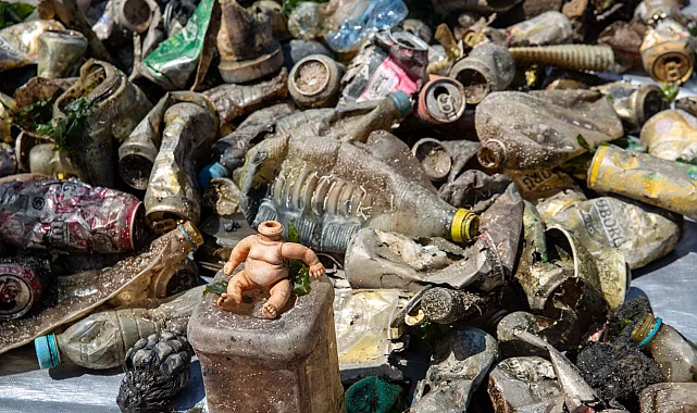 Bursa Gemlik'te deniz dip temizliğinden neler çıktı neler...