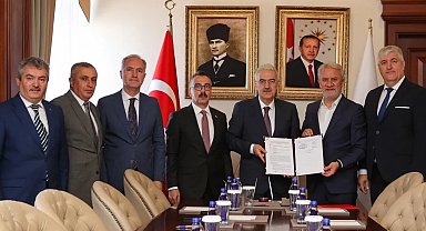 Bursa İnegöl'de 2 yeni anaokulu için imzalar atıldı
