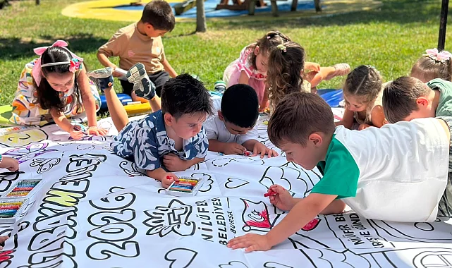 Bursa Nilüferli minikler karne heyecanı yaşadı