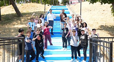 Bursa Yenişehir'de minik ellerden Babasultan Parkı'na renkli dokunuş