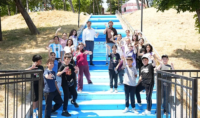 Bursa Yenişehir'de minik ellerden Babasultan Parkı'na renkli dokunuş