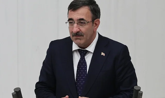 Cevdet Yılmaz: Türkiye ekonomisi küresel risklere rağmen dayanıklılığını koruyor