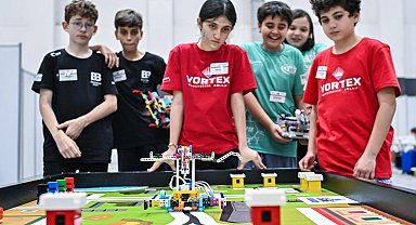 Dünya Robot Olimpiyatı Türkiye Finali'nde teknoloji ve yaratıcılık ortaya çıktı