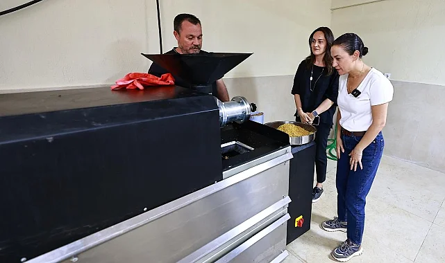 Efes Selçuk'ta atık yemekler mamaya dönüşüyor