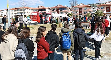Efes Selçuk'ta öğrenci otobüsleri sezonu kapattı