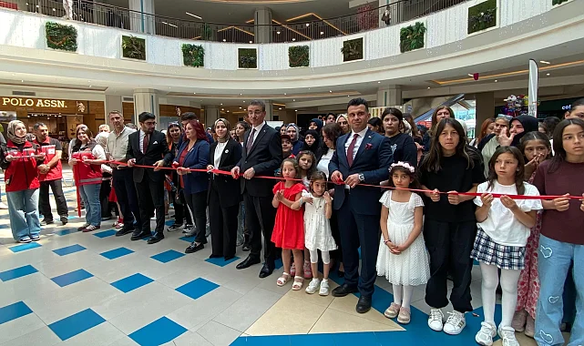 Erzurum'da koruyucu aile farkındalık sergisi yoğun ilgi gördü