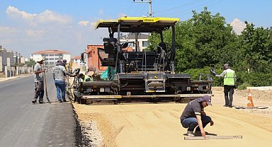 Eskişehir'de 8070 Bulvarı'nda asfalt çalışması sürüyor