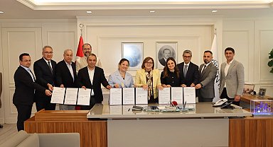 Gaziantep'te GASMEK binası için protokol