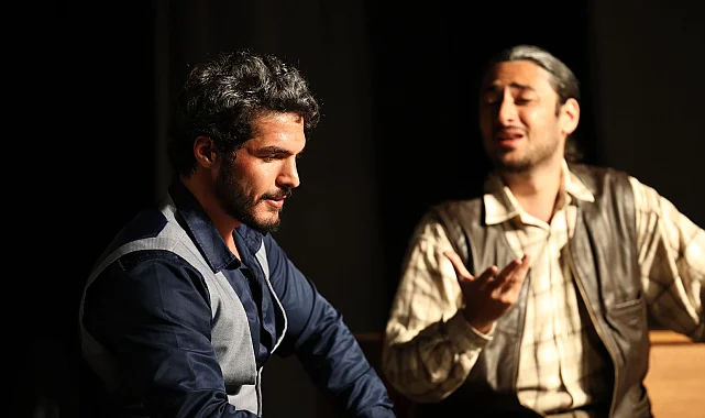 Genç Sahne'den alkış alan final... 6 aylık emek "Kapılar" ile sahneye taşındı