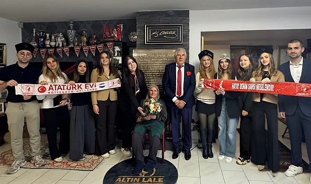 Hayırsever iş insanı Yılmaz Ünlü'den Zehra anneye anlamlı ziyaret