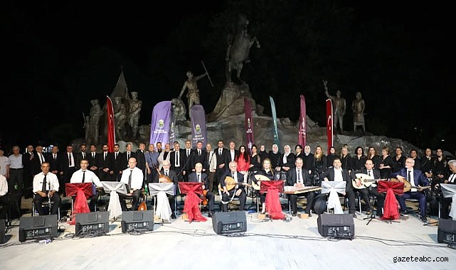İnegöl’de Açık Havada Türk Sanat Müziği Keyfi