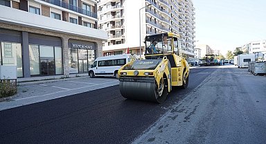 İstanbul Beylikdüzü'nde yol bakım çalışmaları sürüyor