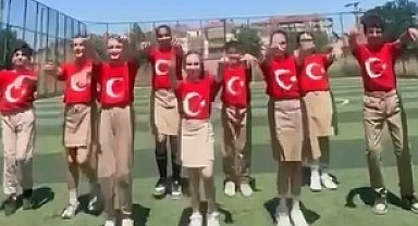 Keşan'da öğrencilerden Millilere dev destek