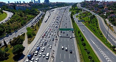 Kocaeli TEM'de Trafik Düzeni Değişti
