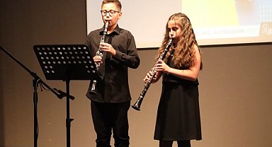 Kocaeli'de öğrenciler yıl sonu konserinde gururlandırdı