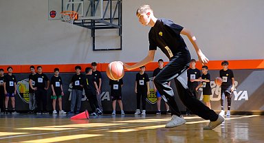 Konya geleceğin basketbolcularını keşfediyor