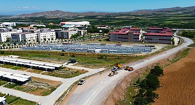 Malatya'da yol açma çalışmaları sürüyor